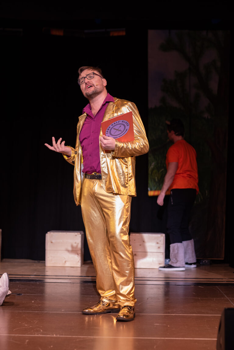 Mr. D aus "Diebe im Olymp - Das Percy-Jackson-Musical"